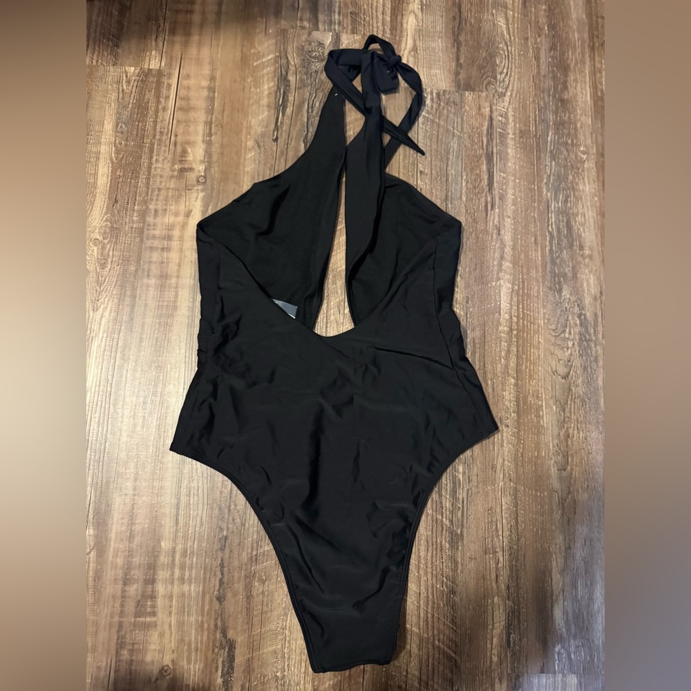 NWT Abercrombie & Fitch Black Halter Swimsuit - Picture 2 of 3